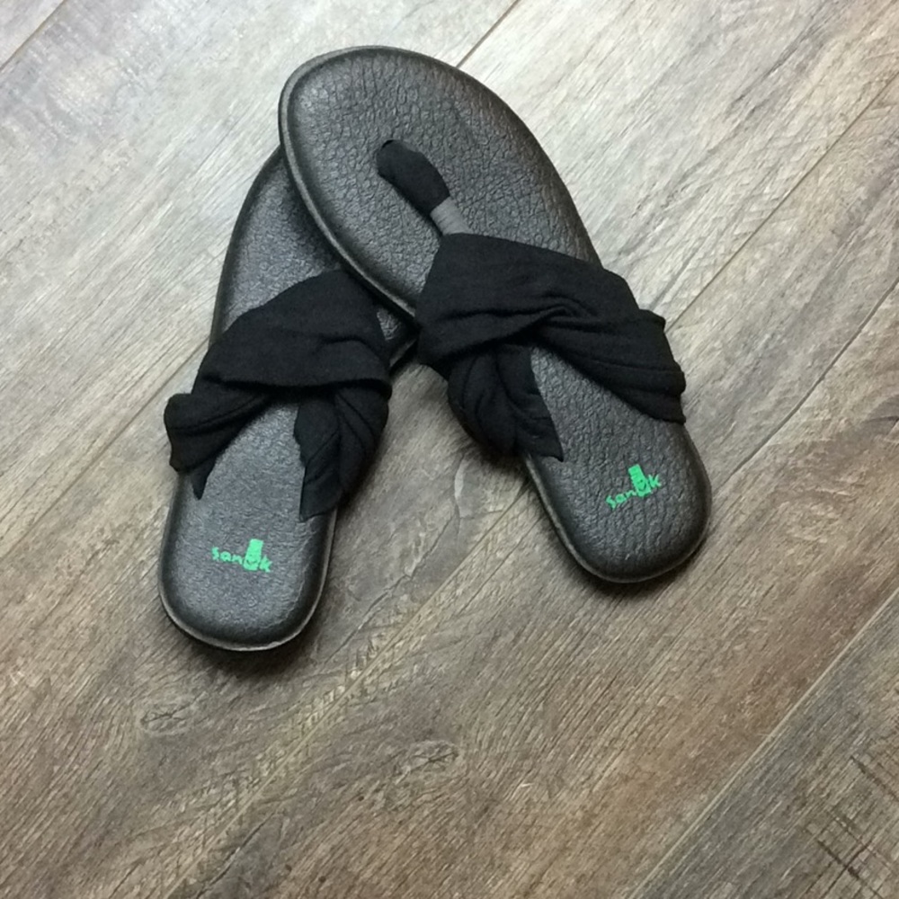 Black Yoga Sling Sanuk Sandals